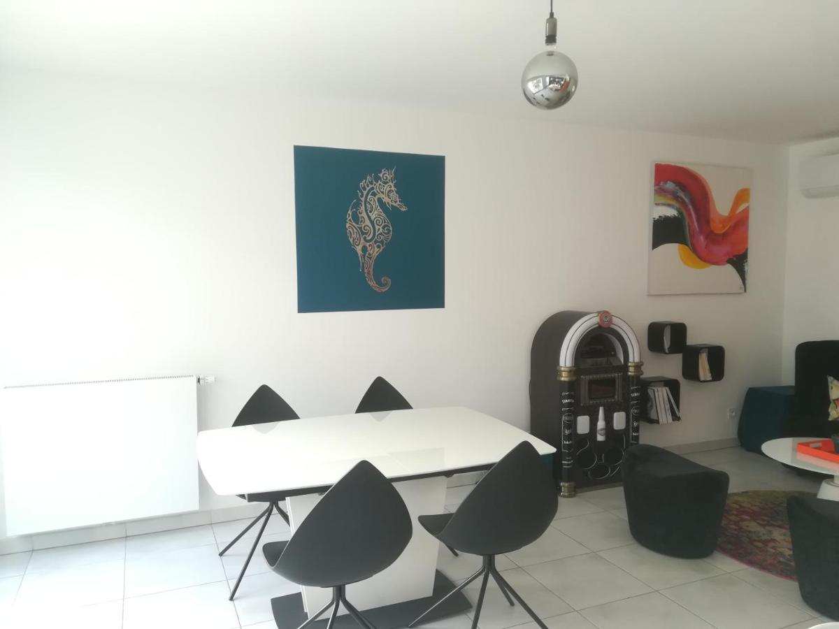 Bel Appartement Avec Terrasse - Plage De Carro A Pied Мартіг Екстер'єр фото